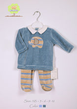 Load image into Gallery viewer, Newborn velvet striped pajamas
